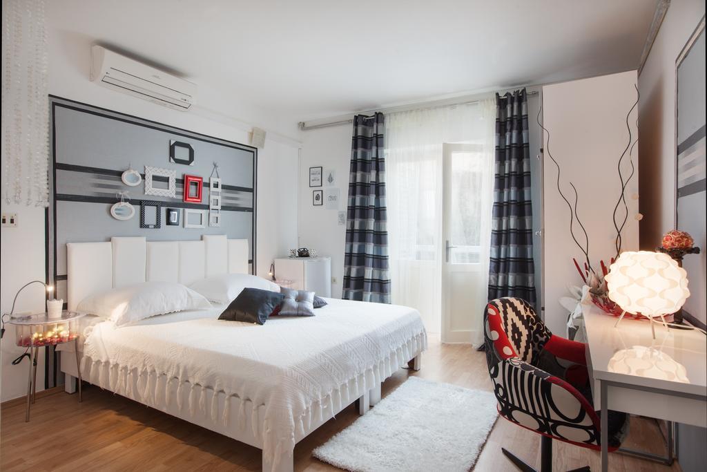 Beach Marin Makarska Exterior foto